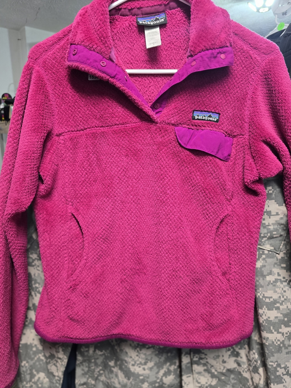 Patagonia Women’s Fleece Pullover - Bright Pink